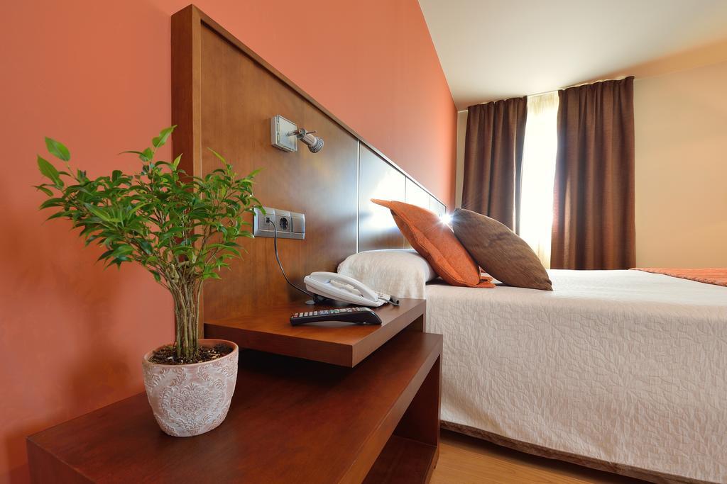 Double or Twin Room,1459352647:JPEG